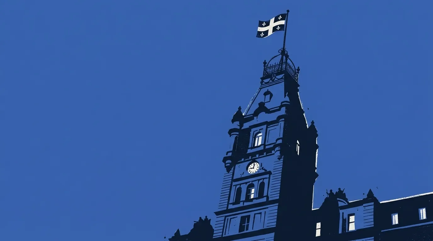 L’hôtel du Parlement, à Québec, vu de face à l’automne.